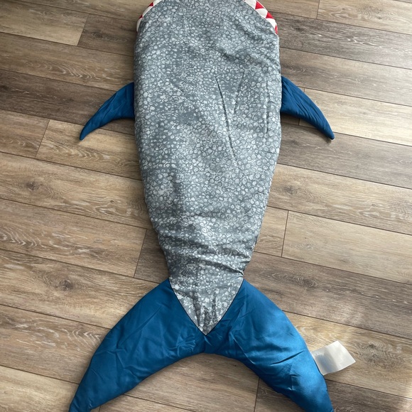 Shark Sleeping Bag for Kids - Picture 3 of 4